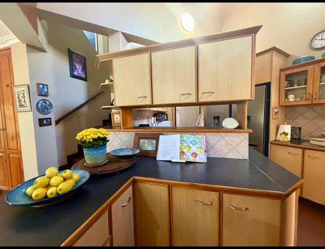 4 BEDROOM FREESTANDING FOR SALE IN MEER EN SEE